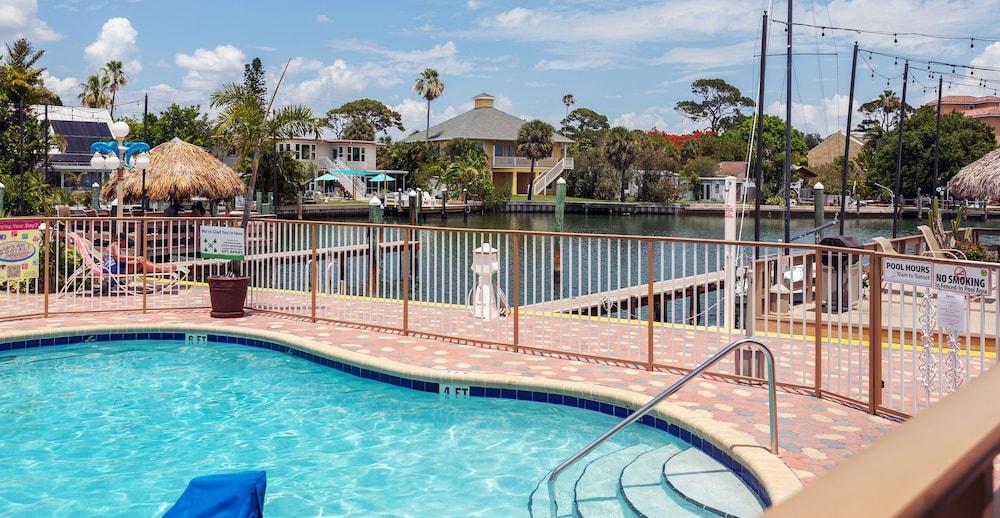 Bayview Plaza Waterfront Resort Сейнт Пийт Бийч Екстериор снимка