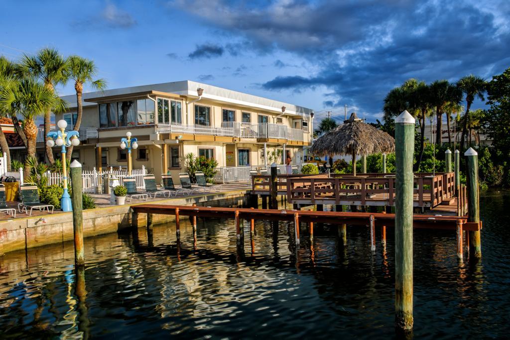 Bayview Plaza Waterfront Resort Сейнт Пийт Бийч Екстериор снимка