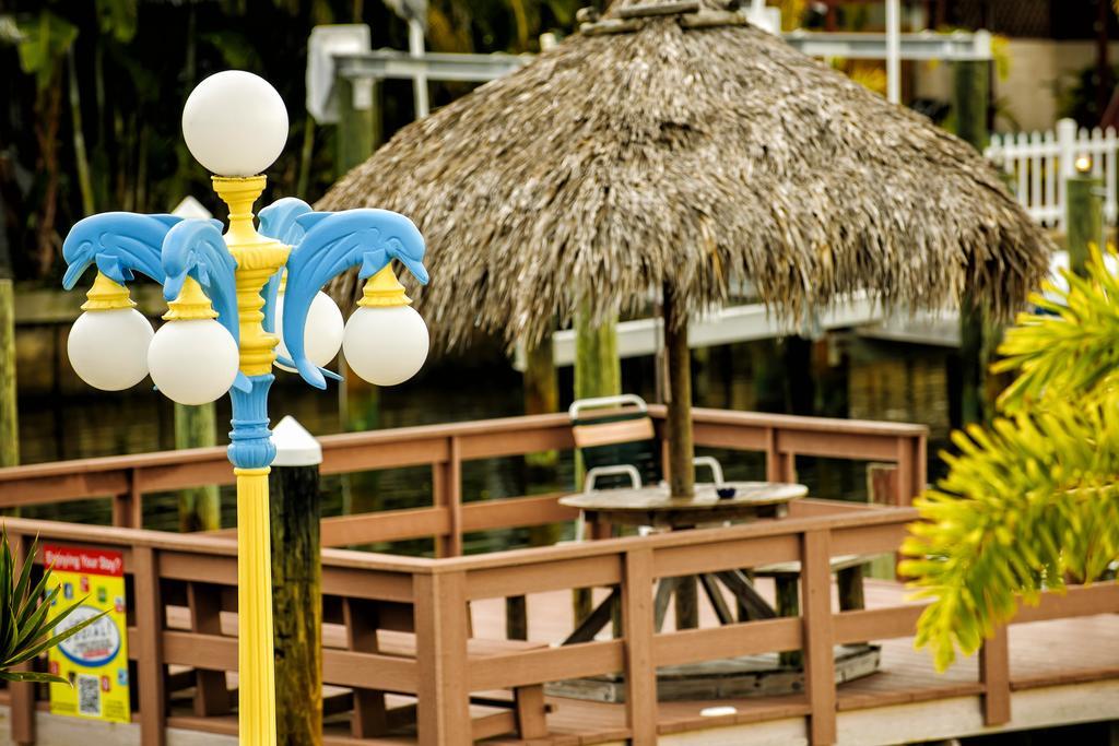 Bayview Plaza Waterfront Resort Сейнт Пийт Бийч Екстериор снимка