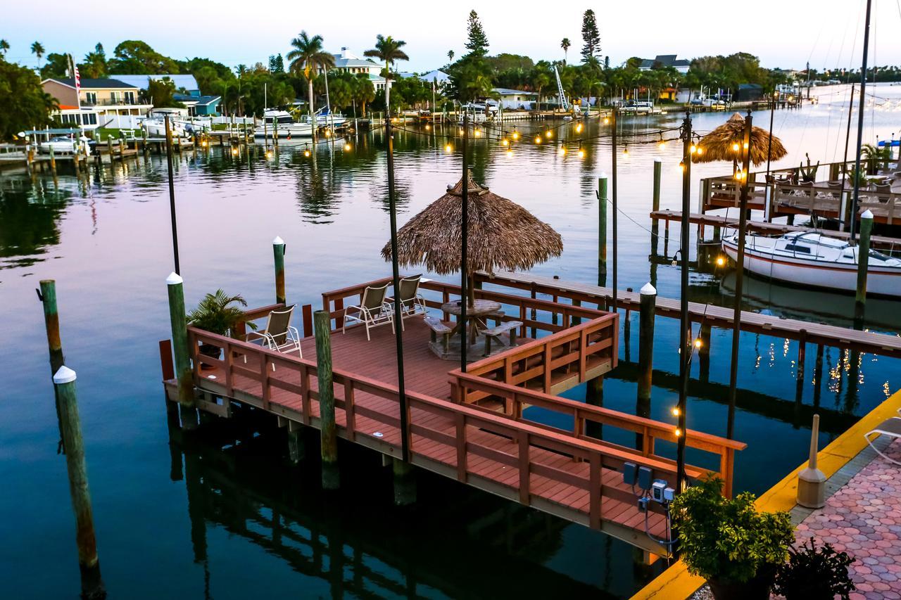 Bayview Plaza Waterfront Resort Сейнт Пийт Бийч Екстериор снимка